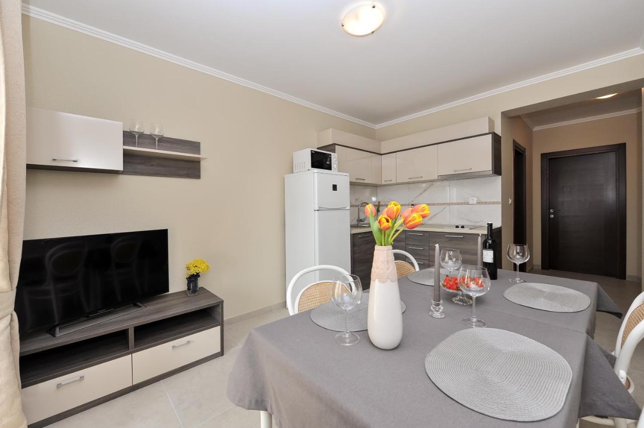 Apartmani Peric 1 Meka Draga Obrovac Extérieur photo