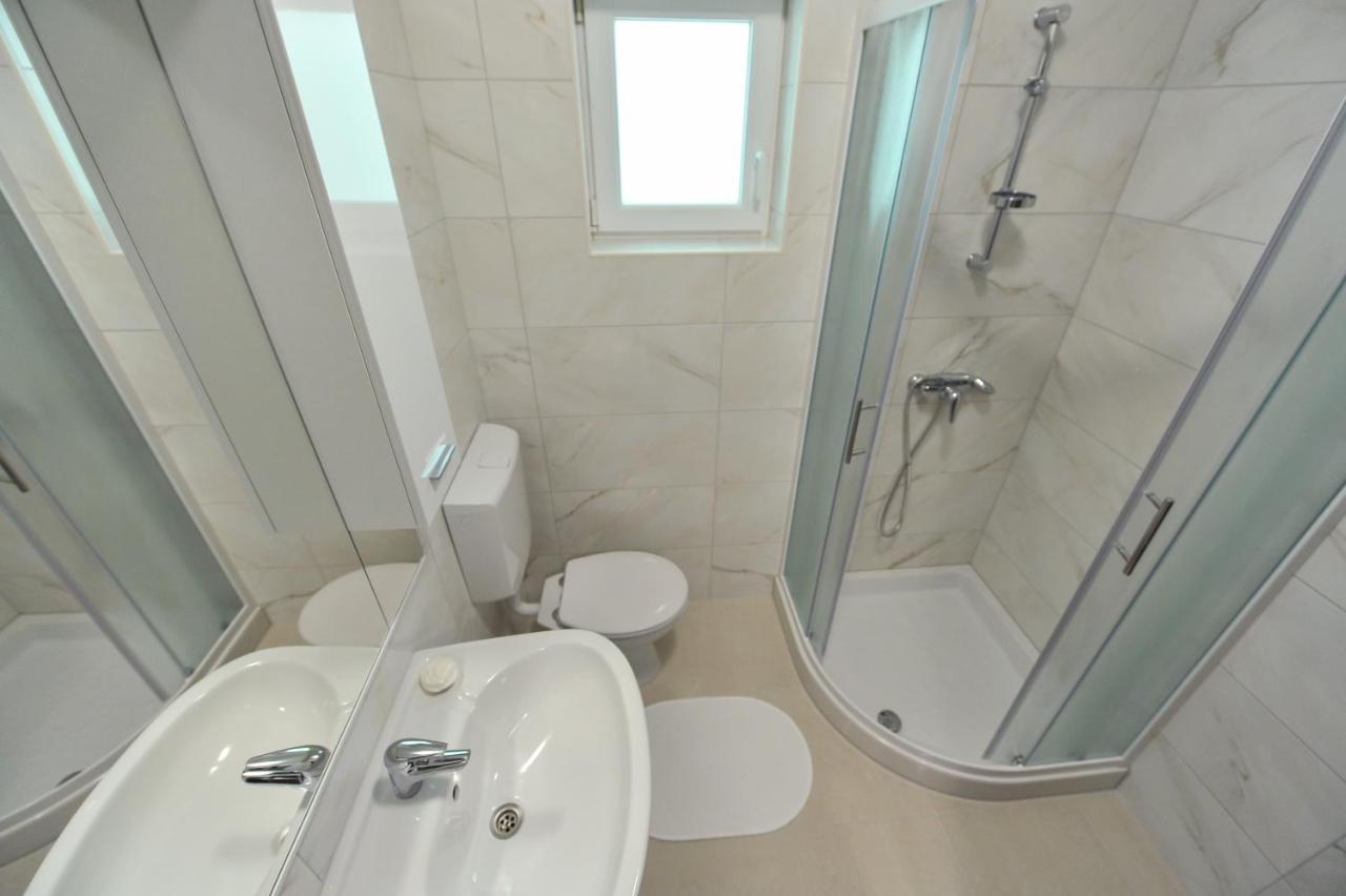Apartmani Peric 1 Meka Draga Obrovac Extérieur photo
