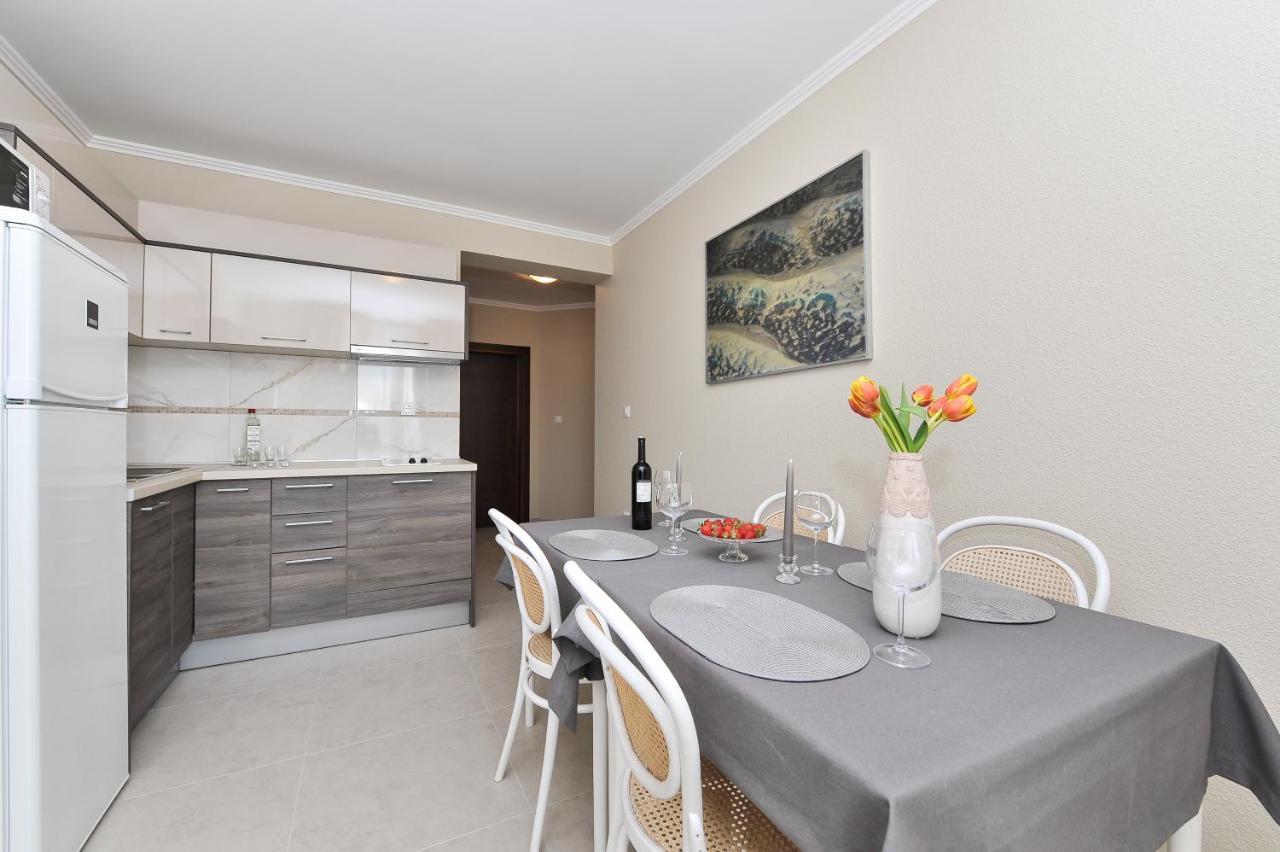 Apartmani Peric 1 Meka Draga Obrovac Extérieur photo