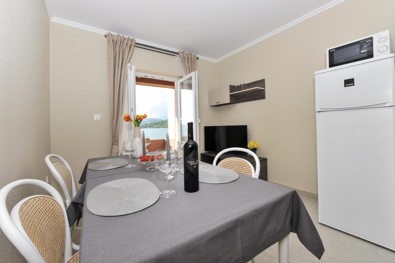 Apartmani Peric 1 Meka Draga Obrovac Extérieur photo